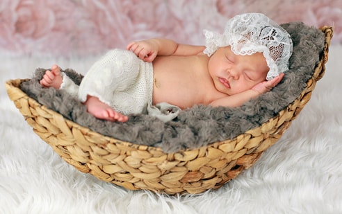 Top French Girl Names • Louise
