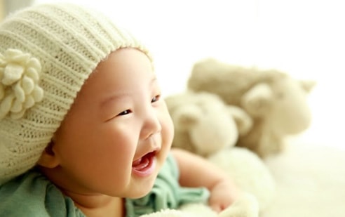 Girl Names 2016 • Evie
